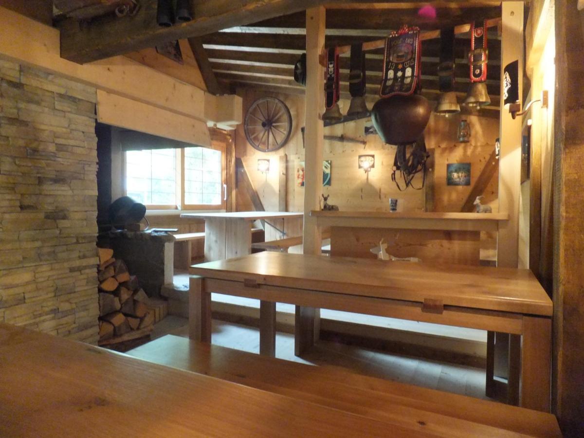 Au Petit Gite Les Paccots Chatel-Saint-Denis Luaran gambar